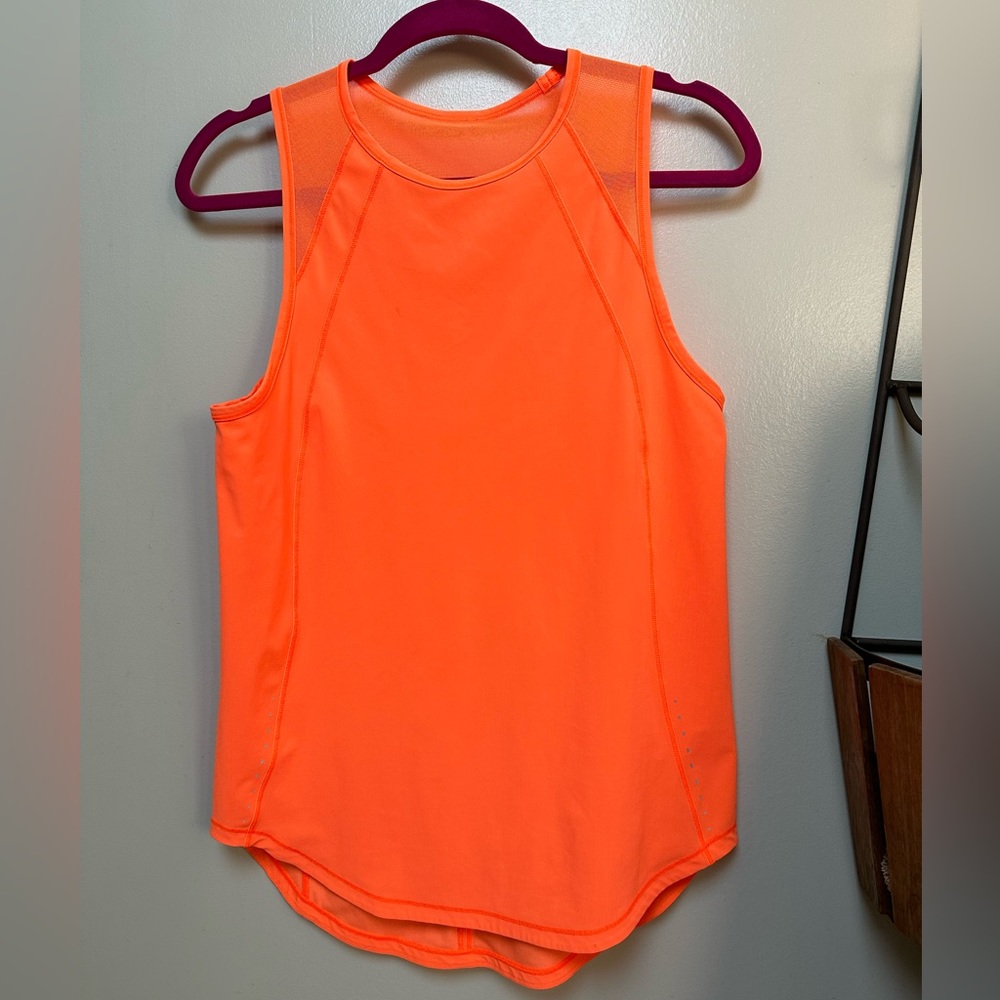 Lululemon tank